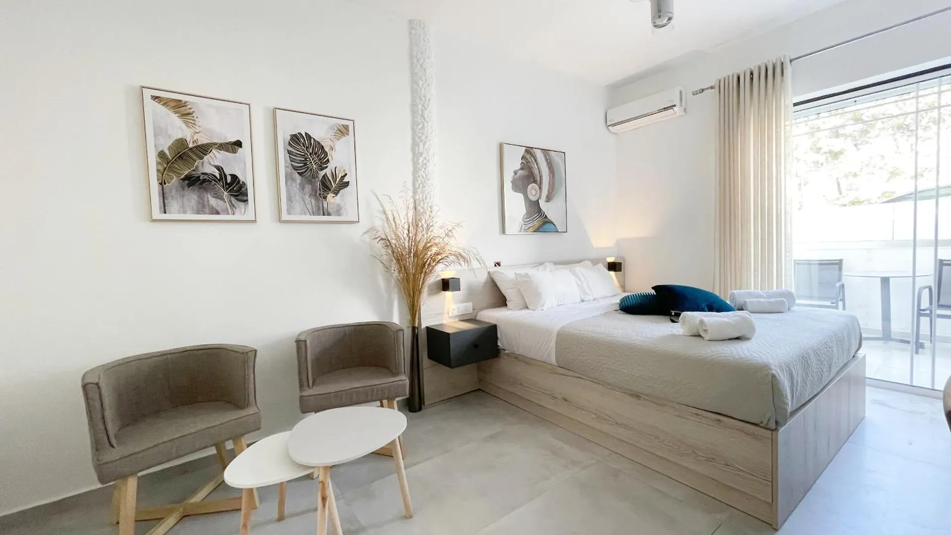 Sunset Seaside Apartments & Studios Rethymno  Rethymno (Crete)