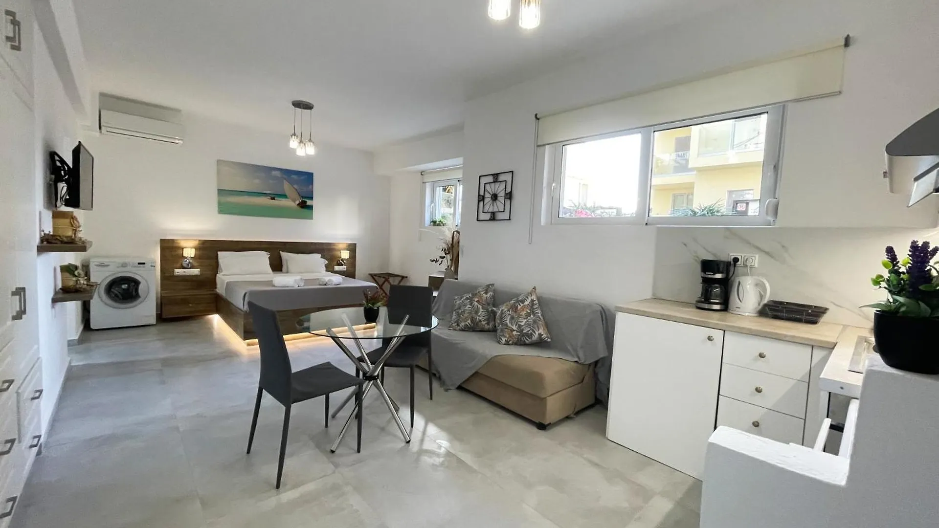 Sunset Seaside Apartments & Studios Rethymno  Greece