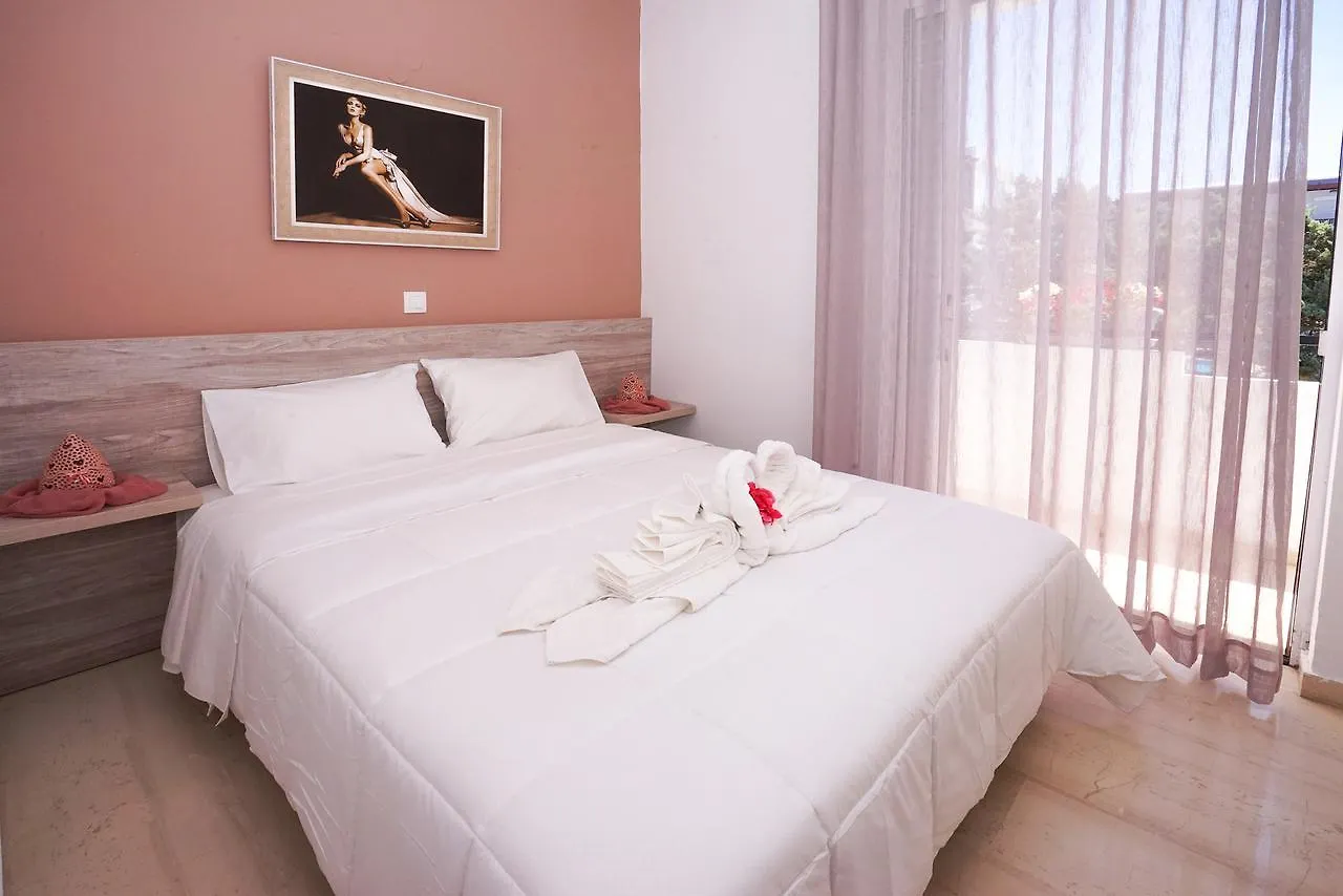 Sunset Seaside Apartments & Studios Rethymno  0*, Rethymno (Crete)